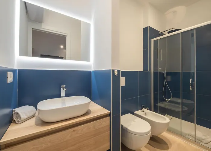 Modern & Functional Steps From Bosco Verticale & Gae Aulenti Apartman