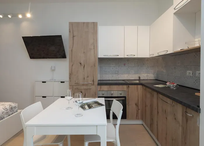 Modern & Functional Steps From Bosco Verticale & Gae Aulenti