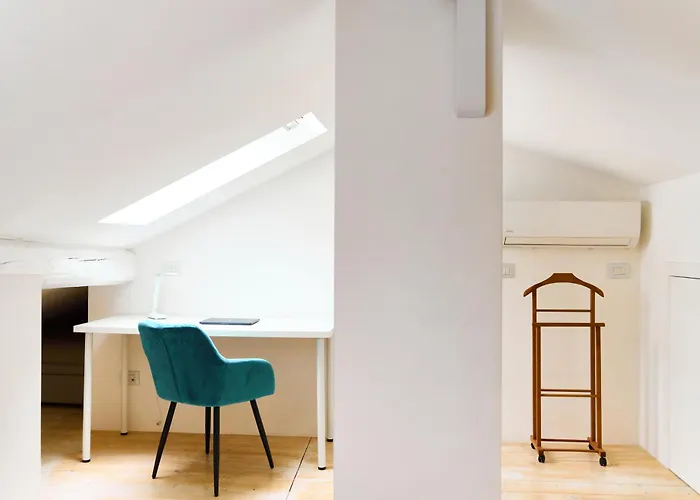 דירה Riverside Loft Navigli - Spacious Two-bedroom *