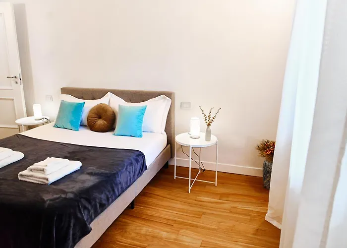 דירה Riverside Loft Navigli - Spacious Two-bedroom מילאנו