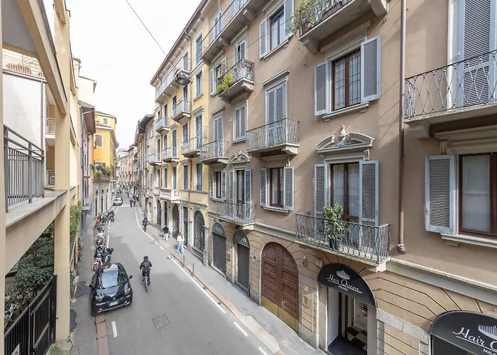 Via Cerva 7 Appartement *