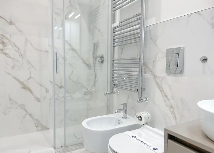 Gioia 67 - 5 Min Dalla Stazione Appartement *