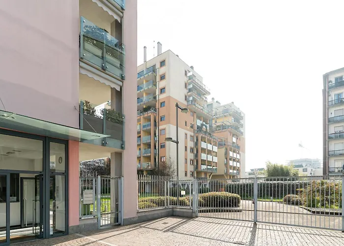 Апартаменты Precotto - Rucellai - Bilocale Con Ampio Balcone