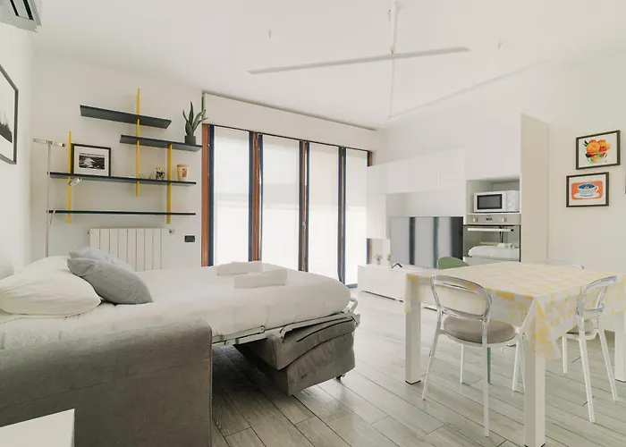 Precotto - Rucellai - Bilocale Con Ampio Balcone Апартаменты