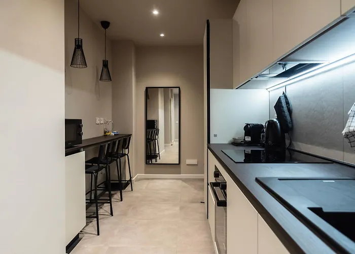 Youhosty - 3 Bedroom Citta Studi Милан