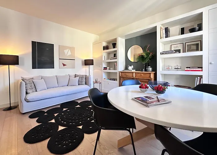 Lily Pads -elegant Apartment- In The Center Appartamento *