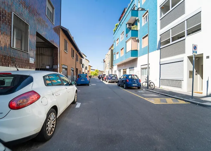 Easy Italy Prada Milan