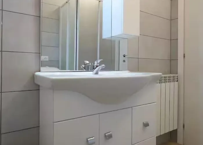 Flat Number 14 Appartement *