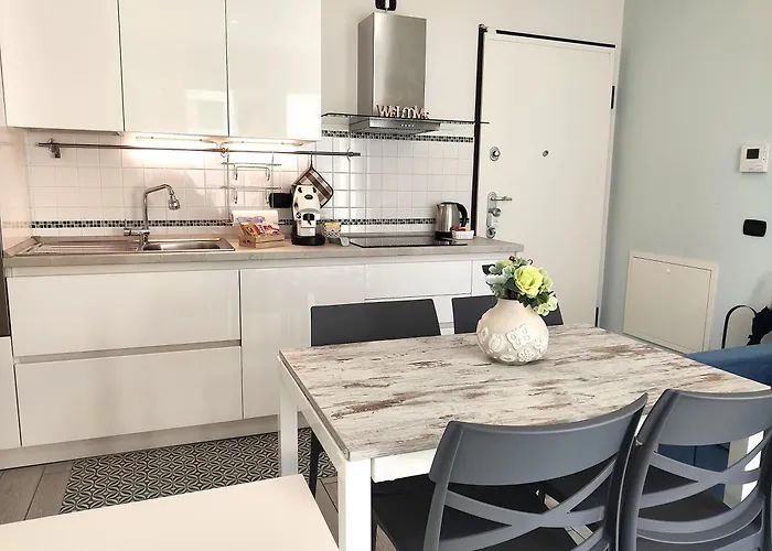 Lägenhet Matthias - - Modern And Cozy Flat, Close To The Metro - 15 Min From Station, Close To San Raffaele *