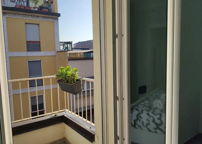 Lägenhet Matthias - - Modern And Cozy Flat, Close To The Metro - 15 Min From Station, Close To San Raffaele Milano