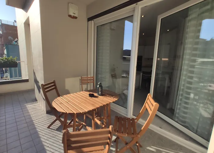 Matthias - - Modern And Cozy Flat, Close To The Metro - 15 Min From Station, Close To San Raffaele *