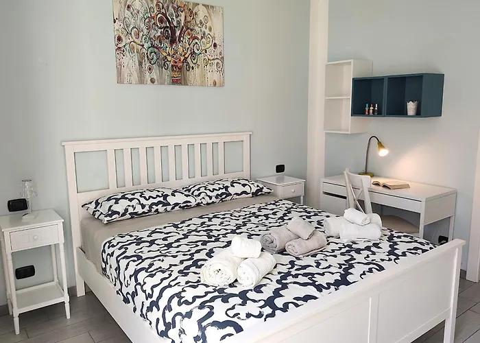Matthias - - Modern And Cozy Flat, Close To The Metro - 15 Min From Station, Close To San Raffaele Lägenhet Milano