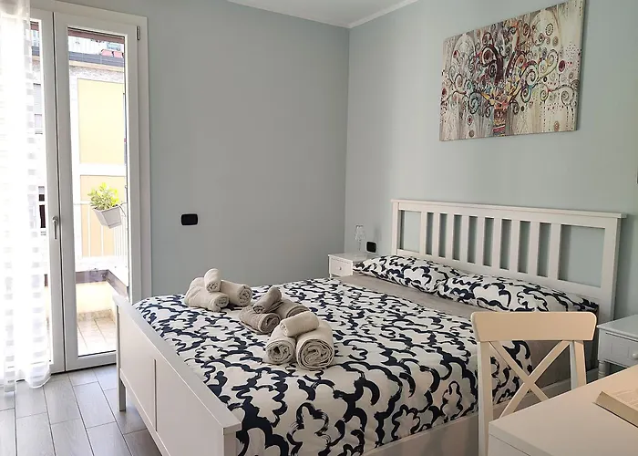 Matthias - - Modern And Cozy Flat, Close To The Metro - 15 Min From Station, Close To San Raffaele