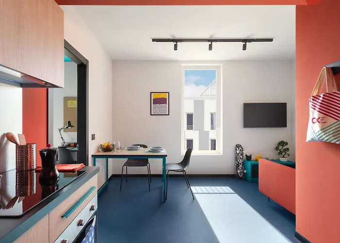 Cx Nom אכסניה *