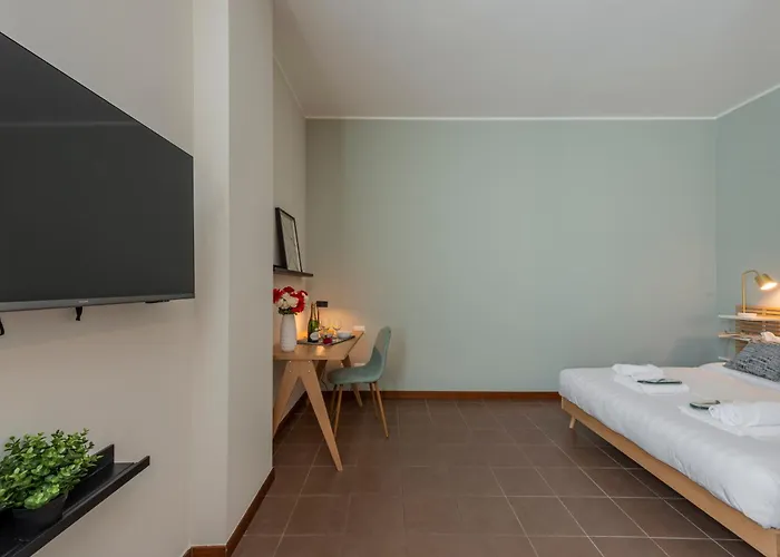 Bazzi, 49 - Bocconi *