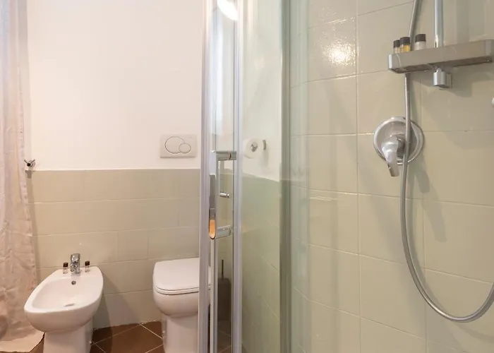 Bazzi, 49 - Bocconi Appartement *