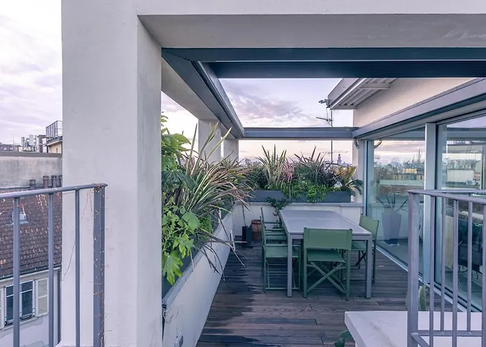 Moscova Elegance And Modern Design With Rooftop *