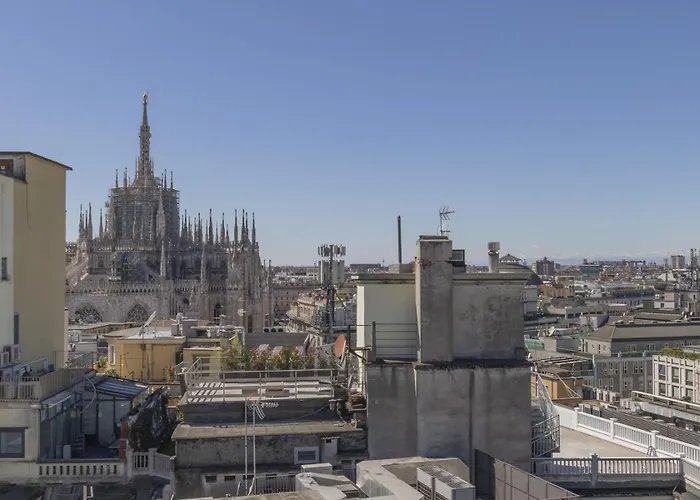 아파트 San Babila Duomo View With Shared Rooftop Terrace *