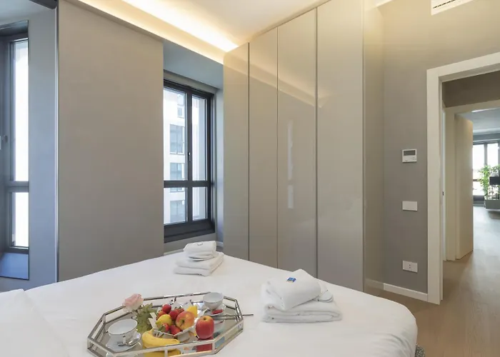 San Babila Duomo View With Shared Rooftop Terrace 아파트 *