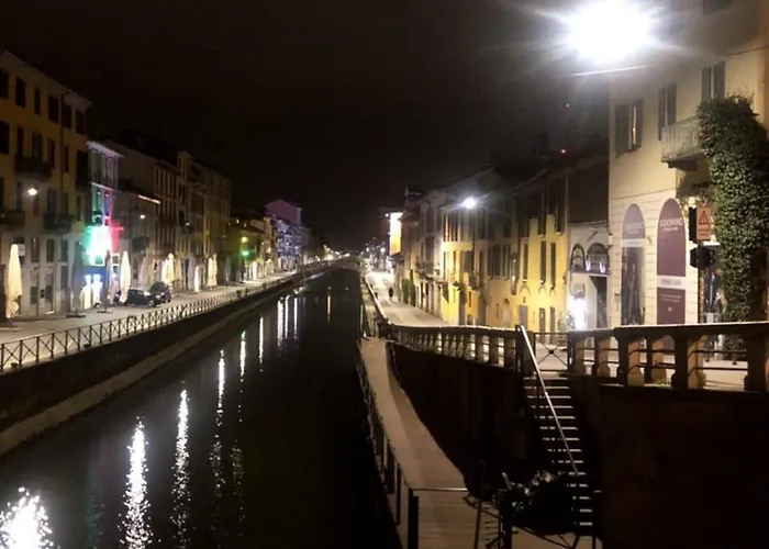 Apartman Bilocale In Bande Nere-metro Rossa Duomo *