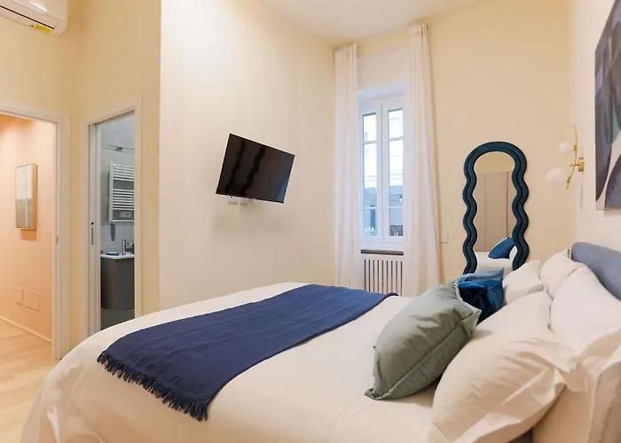 The Rent - Characterful Two-bedroom Flat Steps From Palestro Milano