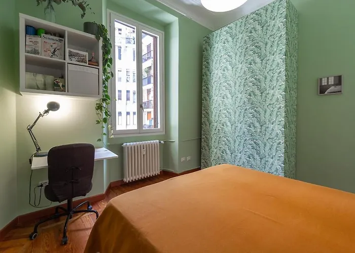 Milan, Cozy Flat In Porta Venezia