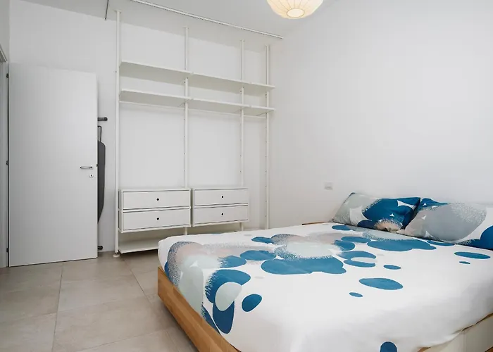 New - Modern And Bright - Wi-fi, A-c - 4 Seats Apartment