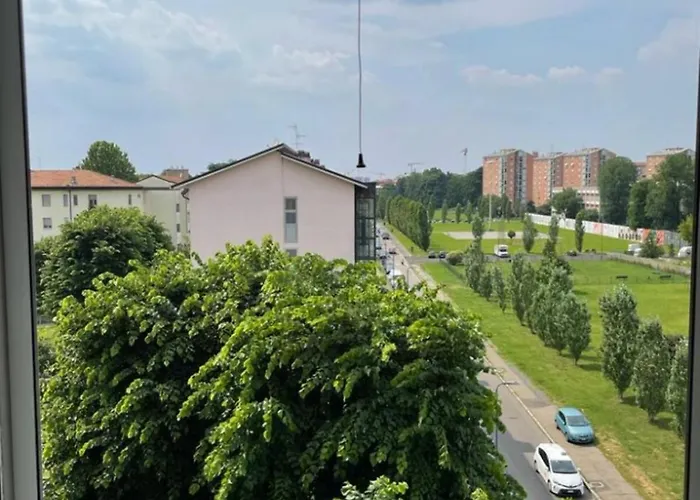 Stanza In Luminoso E Silenzioso Homestay