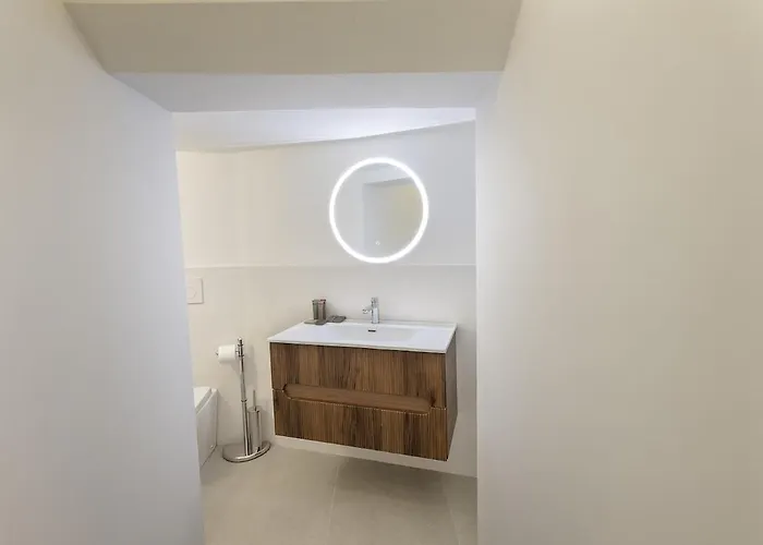2 Bedrooms De Angeli - 20 Minuti Dal Salone Del Mobile Apartment Milan
