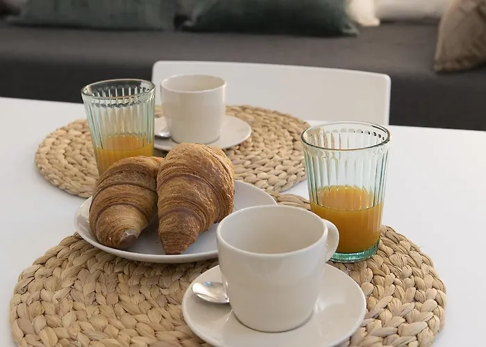 Apartment 2 Bedrooms De Angeli - 20 Minuti Dal Salone Del Mobile *