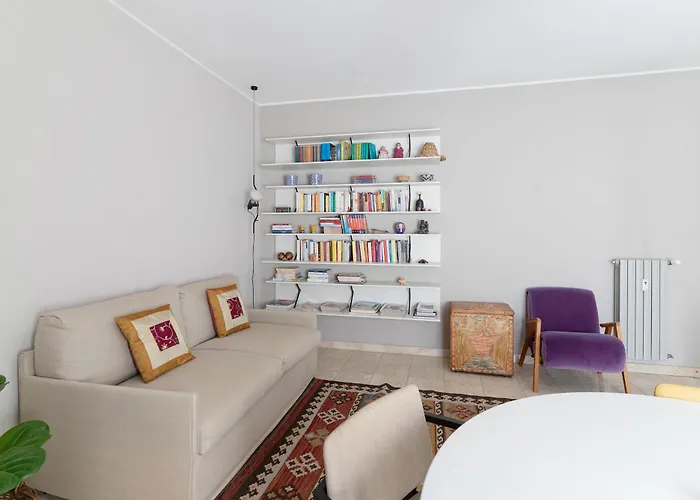 Arco Della Pace - Ampio Bilocale *