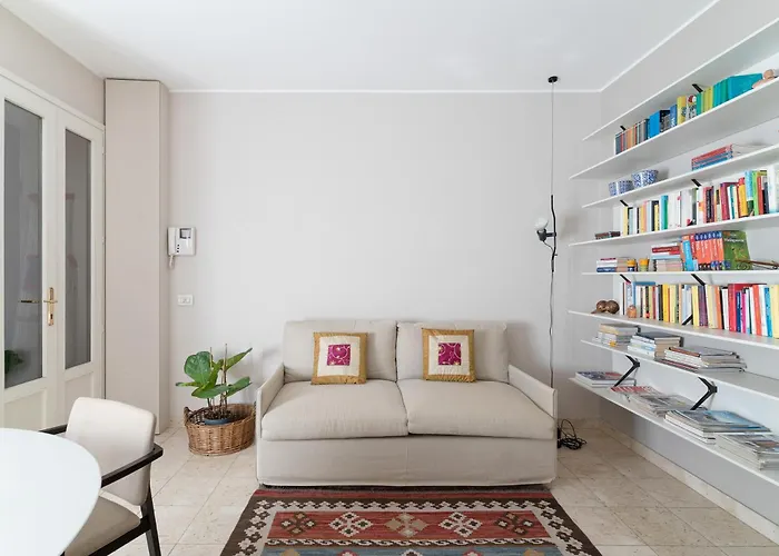 Arco Della Pace - Ampio Bilocale *