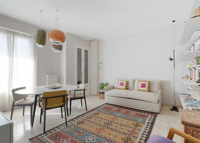 Arco Della Pace - Ampio Bilocale *