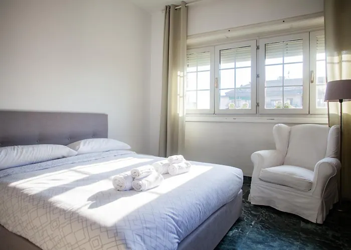 Iconic Luxury Penthouse In The Heart Of * מילאנו