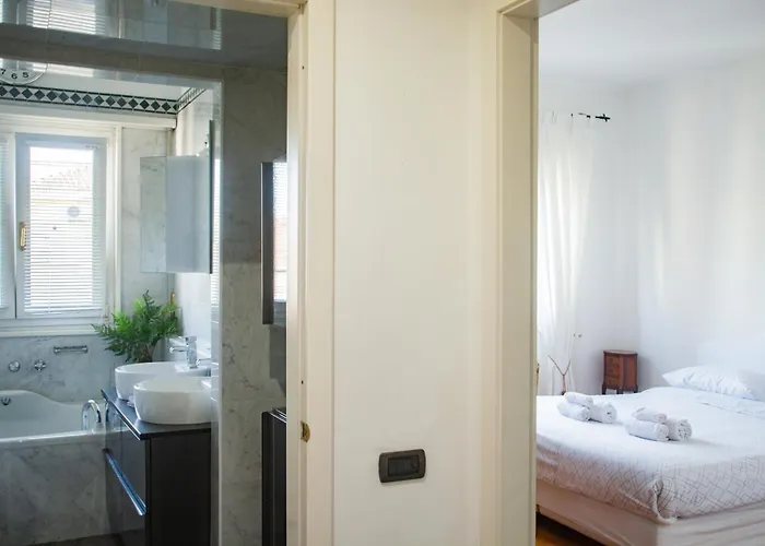 Iconic Luxury Penthouse In The Heart Of