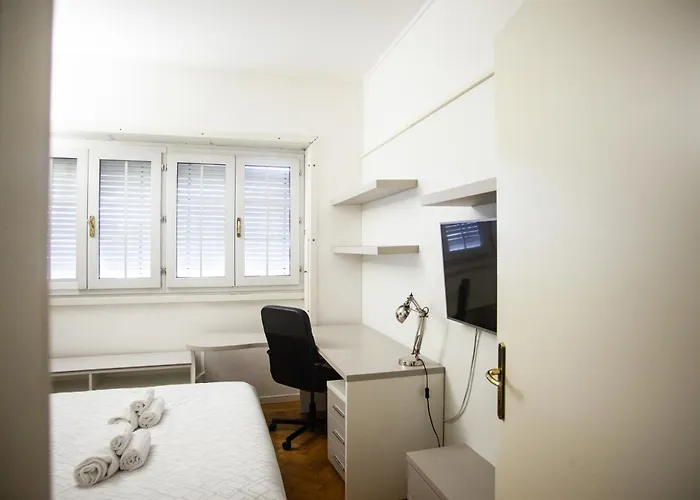 Iconic Luxury Penthouse In The Heart Of דירה