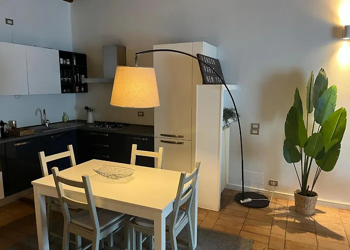 Navigli Darsena - Luxury With Balcony * 米兰