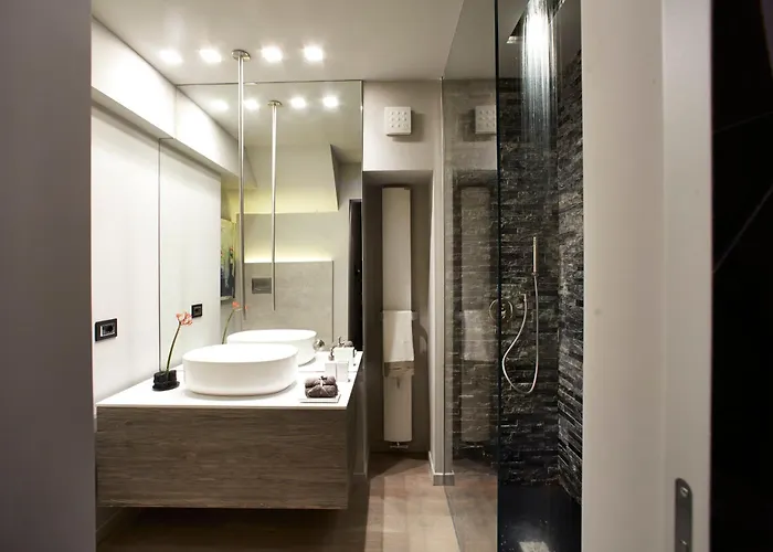 Luxury Design Downtown - Free Parking Milan