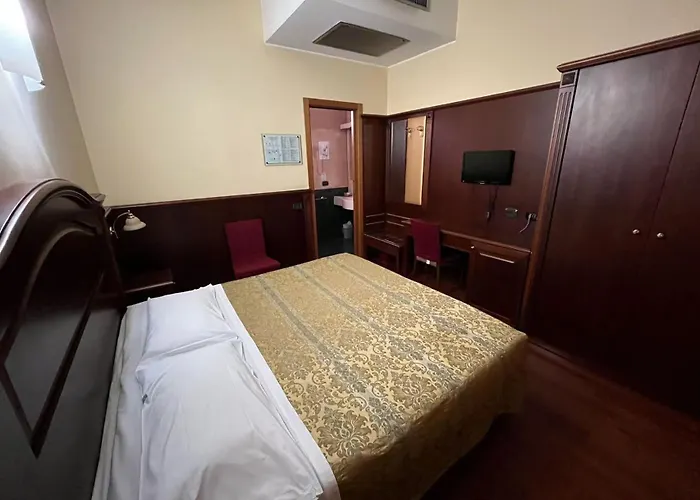 Valganna Hotel 3*