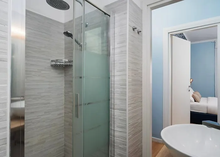 Classbnb - Just 2 Minutes Walk From Domodossola M5 Metro Station Apartament *