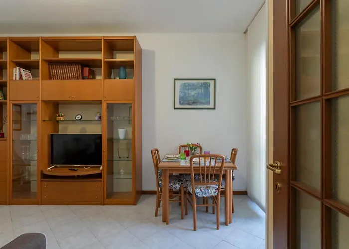 De Angeli San Siro Large Two-room Milán