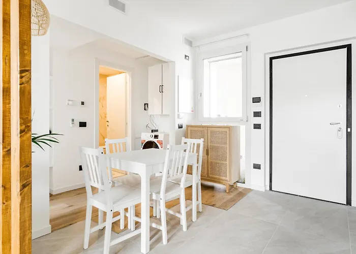 Certosa District - Modern Flat & Free Box Parking Daire *