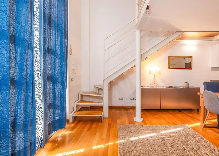 Loft Design On 3 Levels Near The Polytechnic 公寓 *