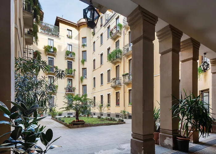 Station Apartment *