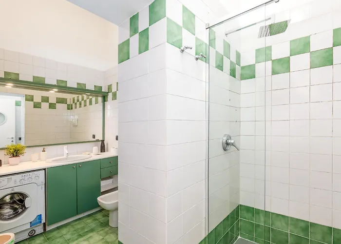 Elegant And Stylish Design In Brera Near The Metro *