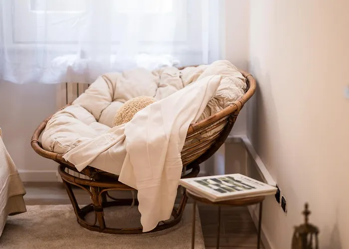Elegant And Stylish Design In Brera Near The Metro *