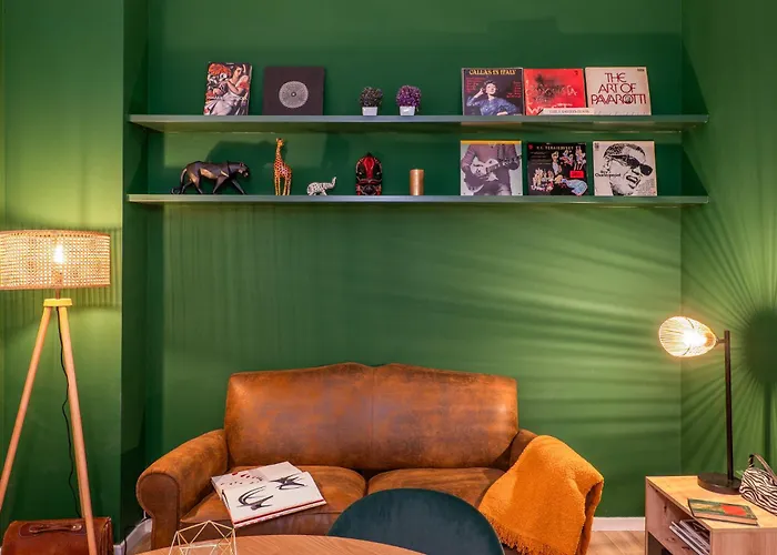 Elegant And Stylish Design In Brera Near The Metro Апартаменты