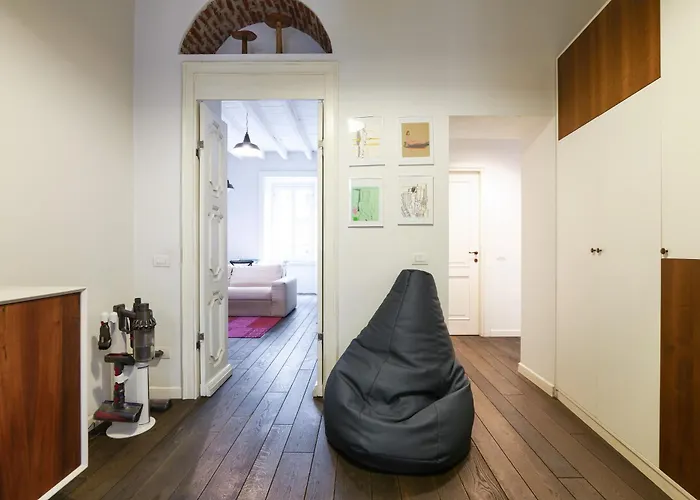 Custodi Premium Tra Navigli E Bocconi מילאנו