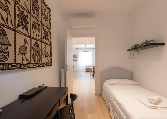 Apartment Cozy And Modern Two Bedrooms Parco Sempione - Mirable Pm *