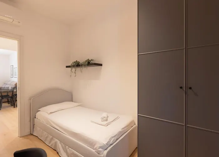 Cozy And Modern Two Bedrooms Parco Sempione - Mirable Pm Apartment *